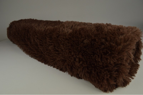Flokati, braun, ca 150 cm breit